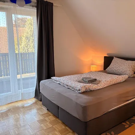 Bassener Monteurwohnung 欧伊提恩